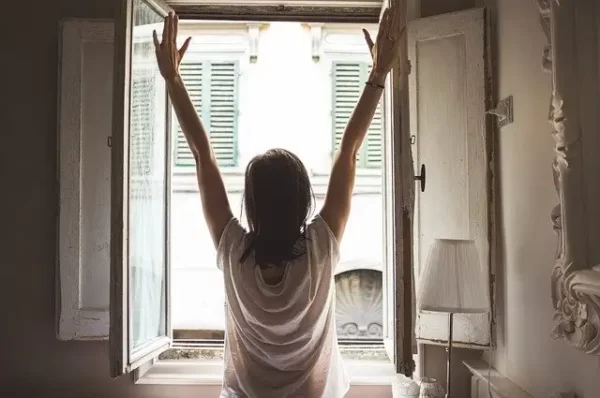 fenetre ouverte femme resultat